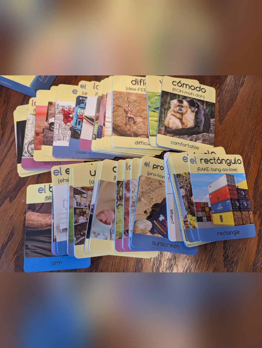 Lados Spanish Flash Cards - Beginner Montessori Set